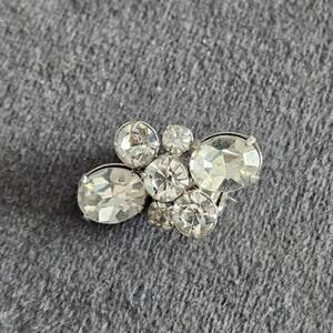Pretty Small Rhinestone Pin